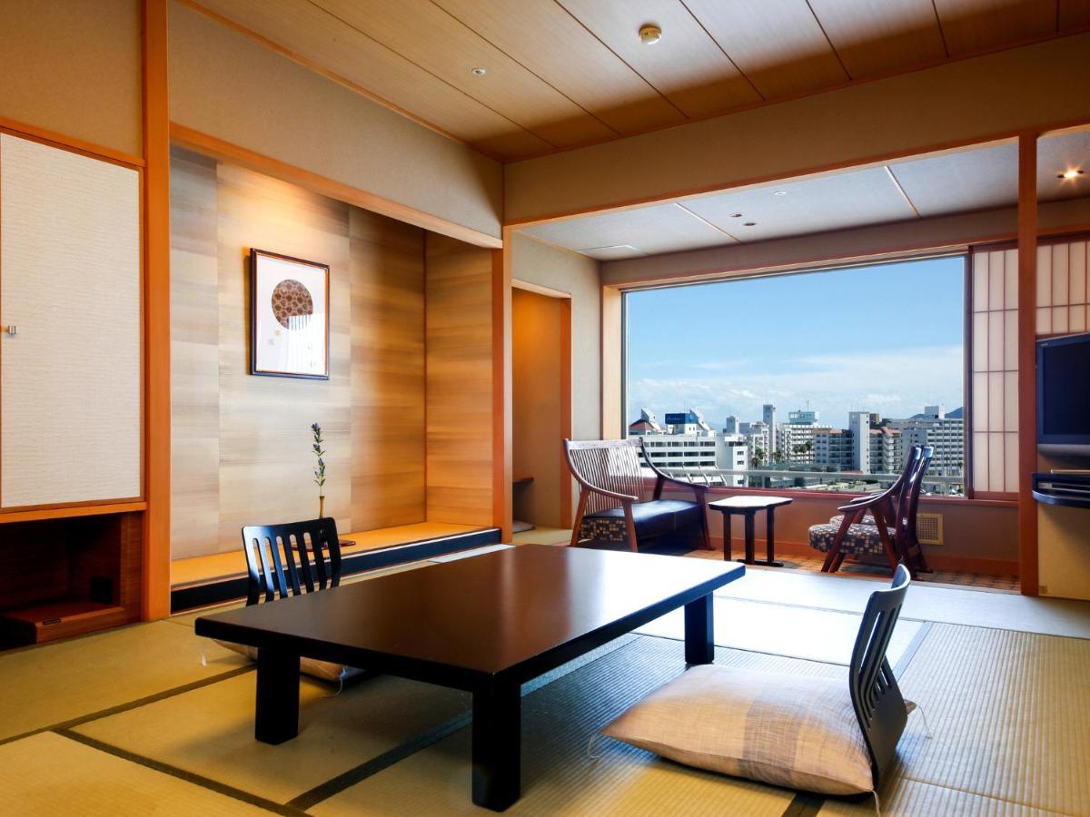 Awaji Yumesenkei Hotel Sumoto Exterior photo